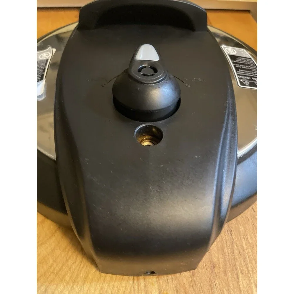 Instant Pot 6-Qt Lux 60 V3 Pressure Cooker Replacement Lid with Gasket